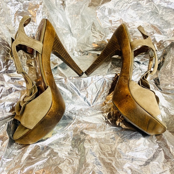 Steve Madden Truffle high heel W8.5 in Taupe - Picture 4 of 7